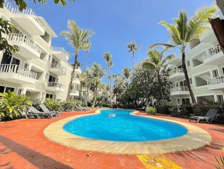 Отель Relax Studios Deluxe Pool Wifi Beach 4*