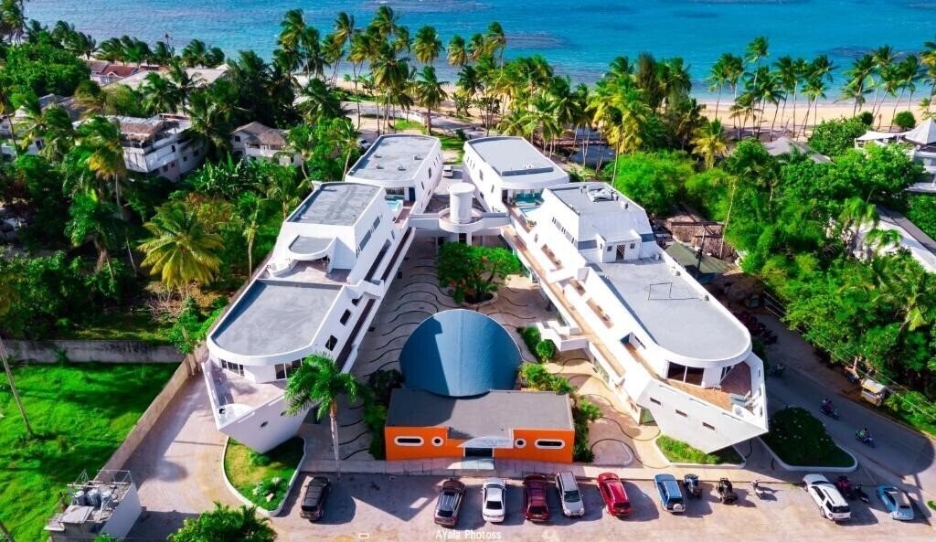 Готель Puerto Plaza Las Terrenas + 3*