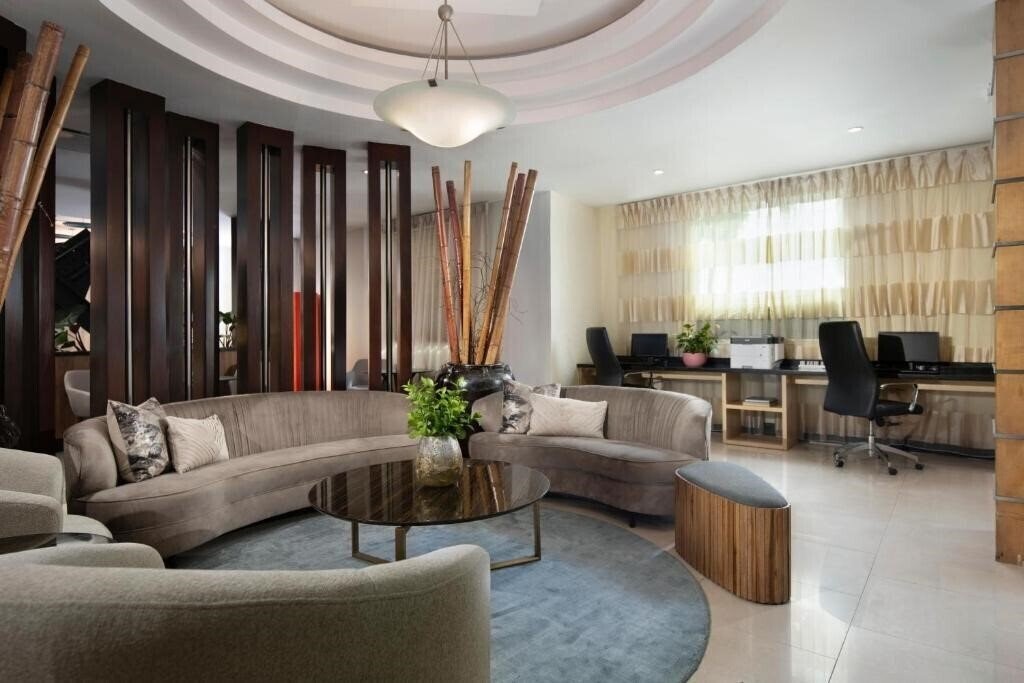 Фото Hodelpa Garden Court 4*