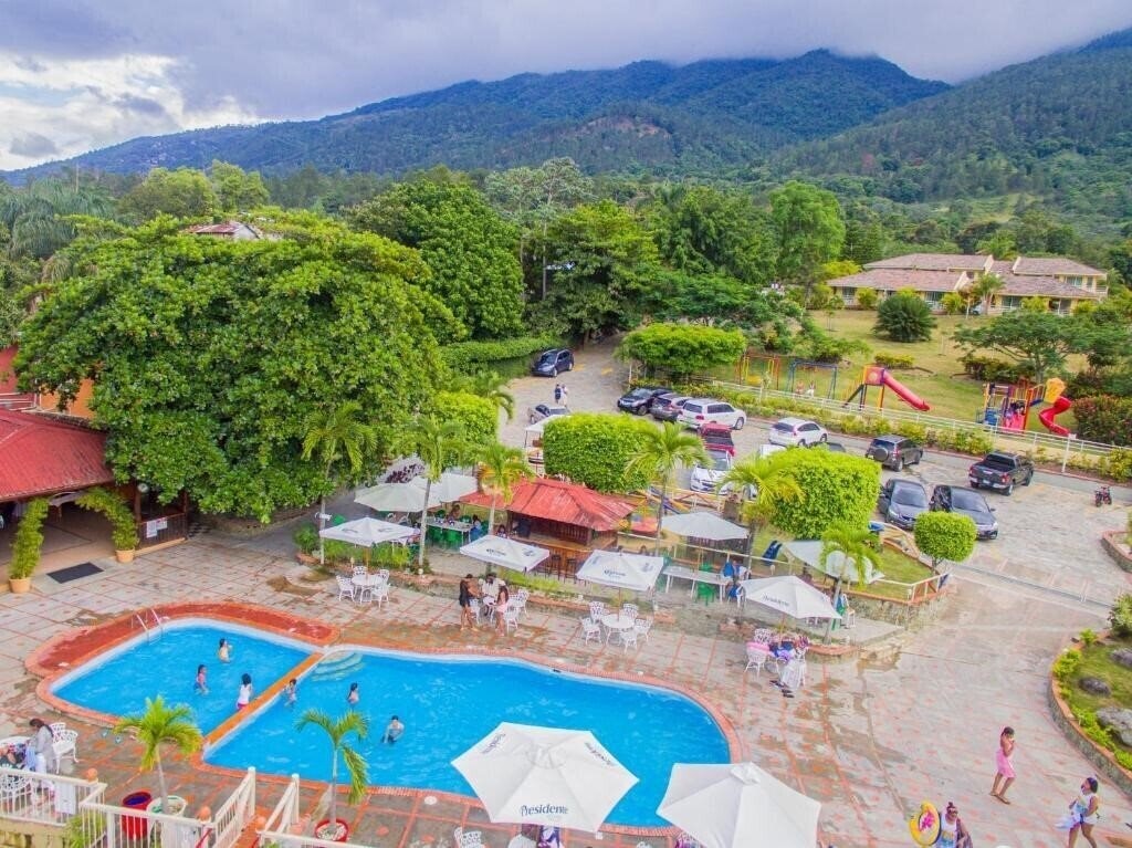 Hotel Jarabacoa River Club 3*