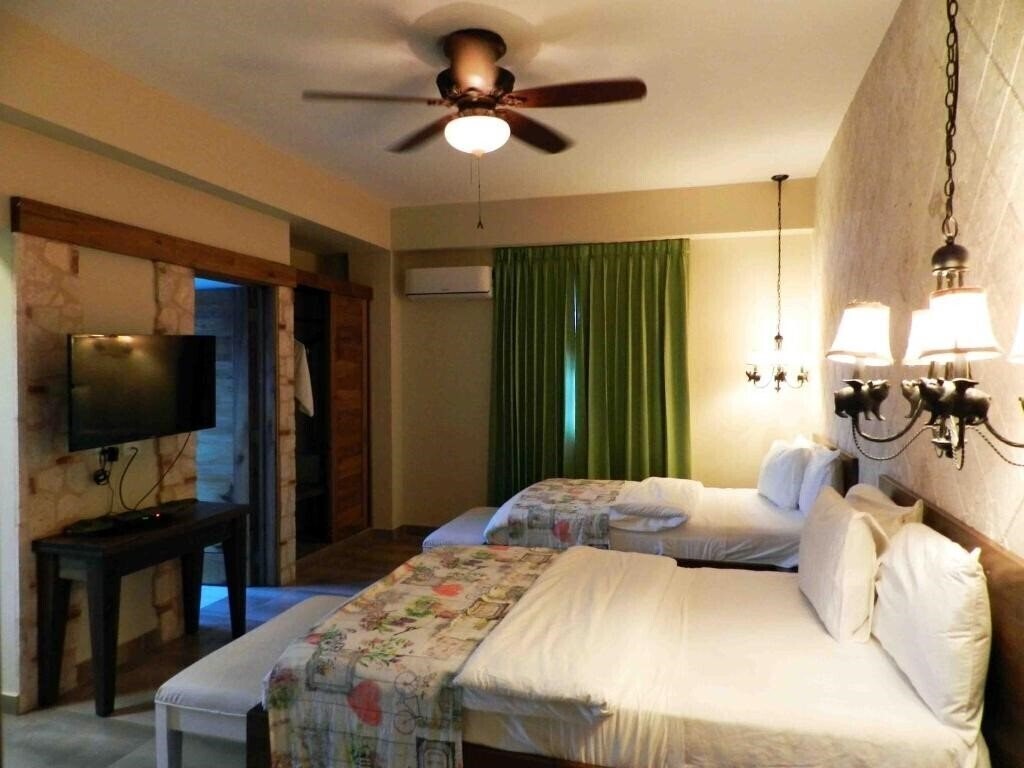 Zdjęcie Mon Hotel Boutique + 3*