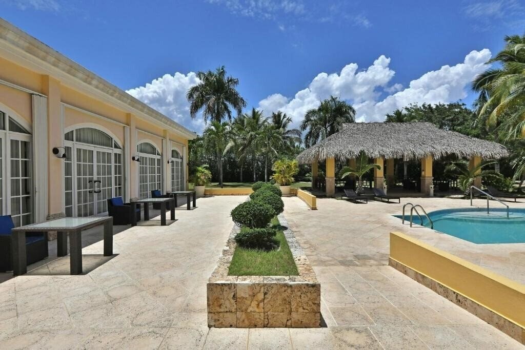 Изображение Four Points by Sheraton Santo Domingo (ex. Quality Hotel Real Aeropuerto Santo Domingo) 4*