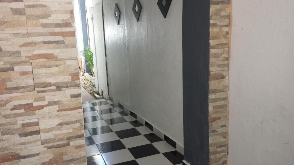 Zdjęcie Aarony House + 2*