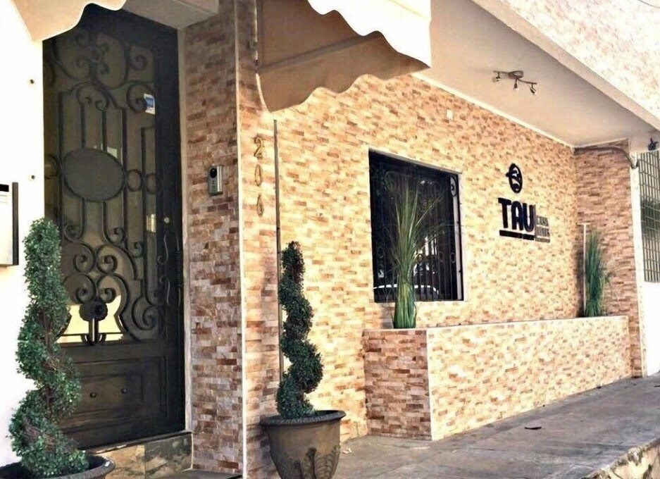 Hotel Tau Casa Reyes (ex. Hotel Tau Art Residence, Tobiah Casa Reyes) 3*