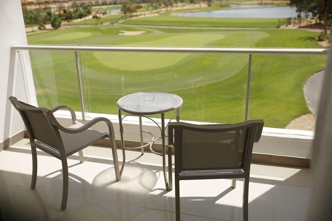 Фотографія Movenpick Resort & Golf Einbay 5*