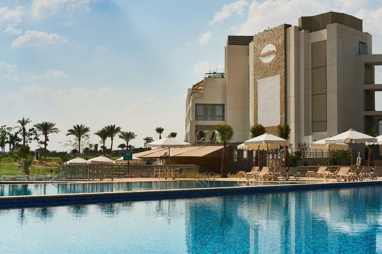 Готель Movenpick Resort & Golf Einbay 5*