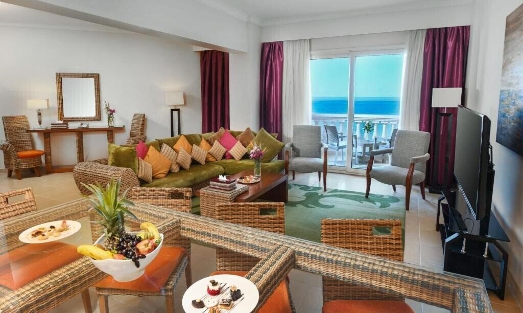 Фото Tolip Royal Hotels Alexandria 5*