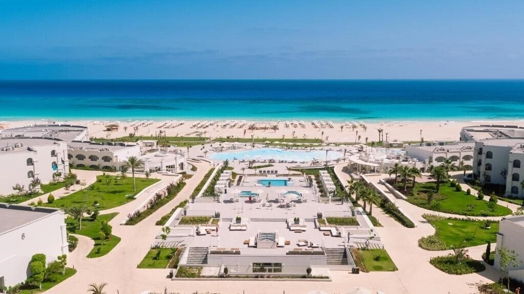 Готель Cleopatra Sidi Henish 5*