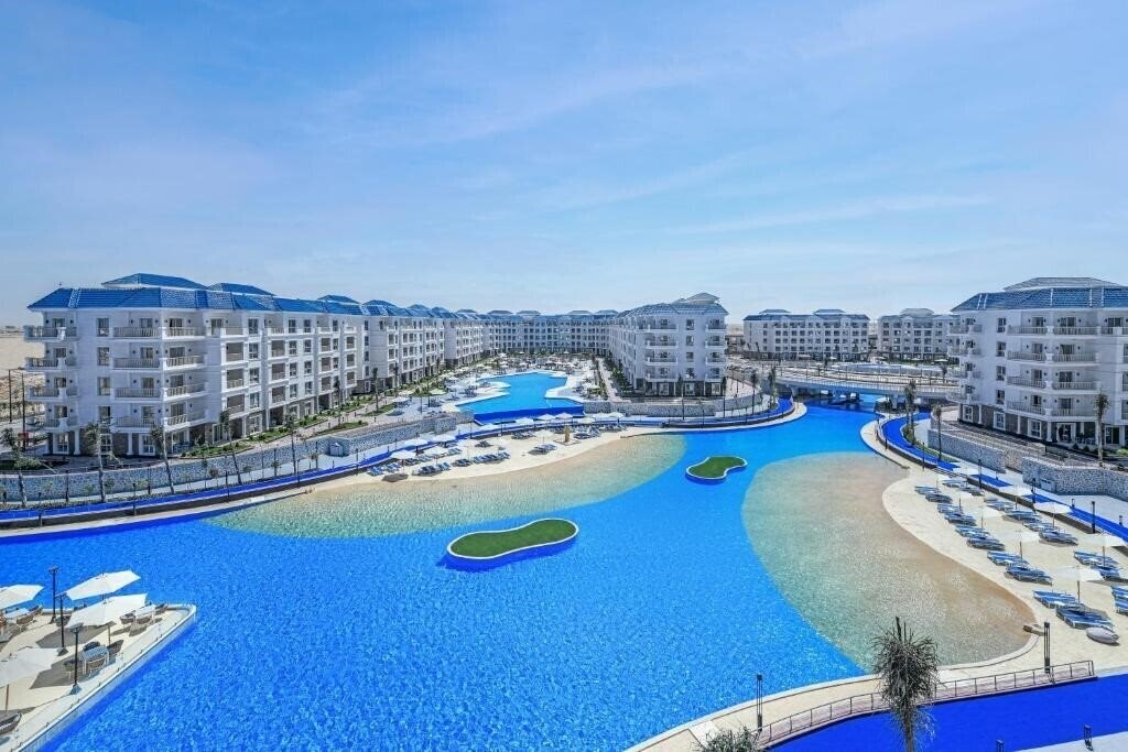 Готель Azur One Eleven 4*