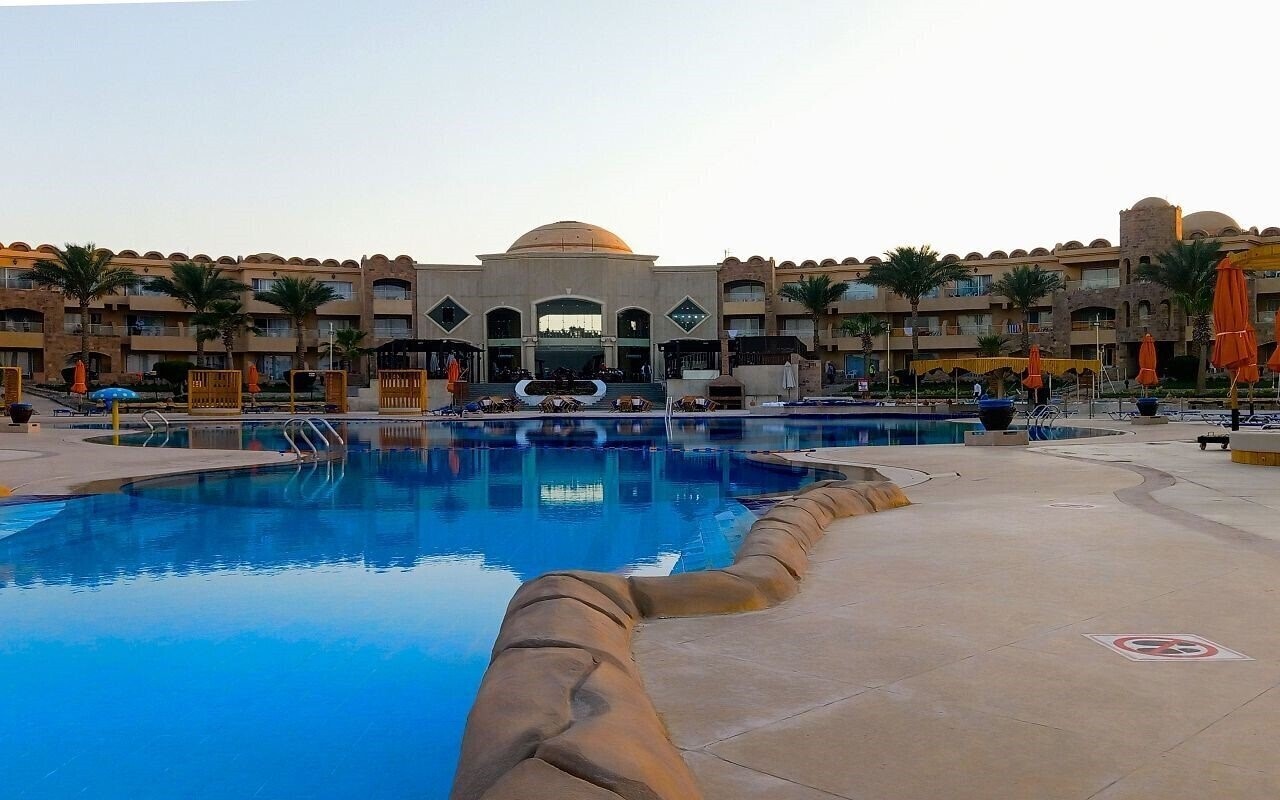 Фотографія Utopia Beach Club 4*
