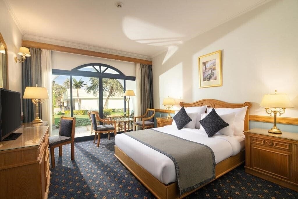 Фото Jaz Pyramids Resort (ex. Oasis Pyramids Hotel, Pyramids Resort by Jaz) 4*