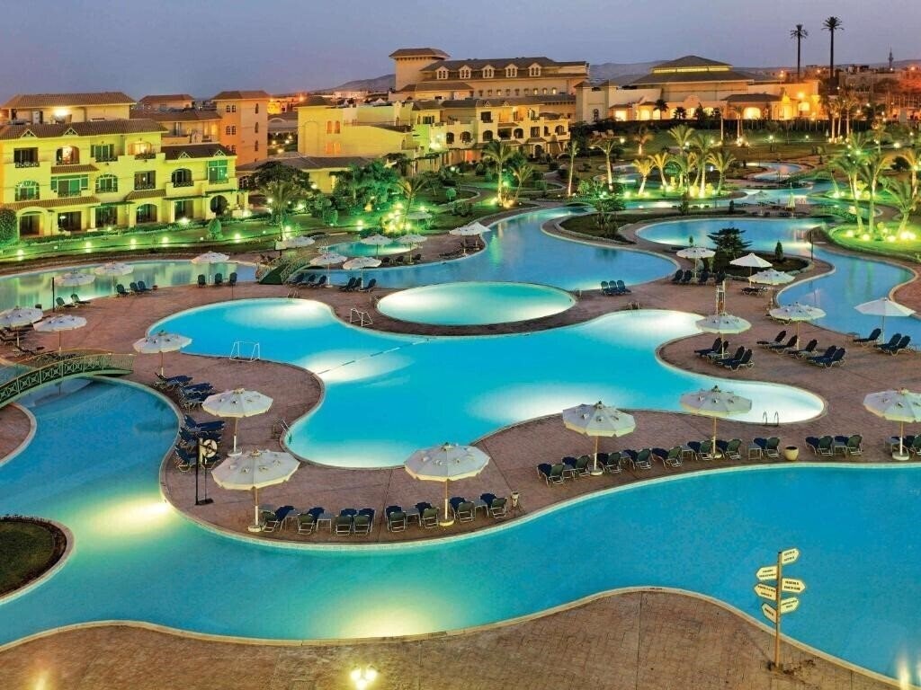 Hotel Movenpick Hotel & Casino Cairo Media City 5*