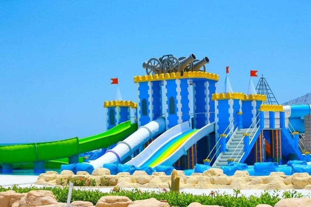 Готель Gravity Hurghada & Aquapark 5*