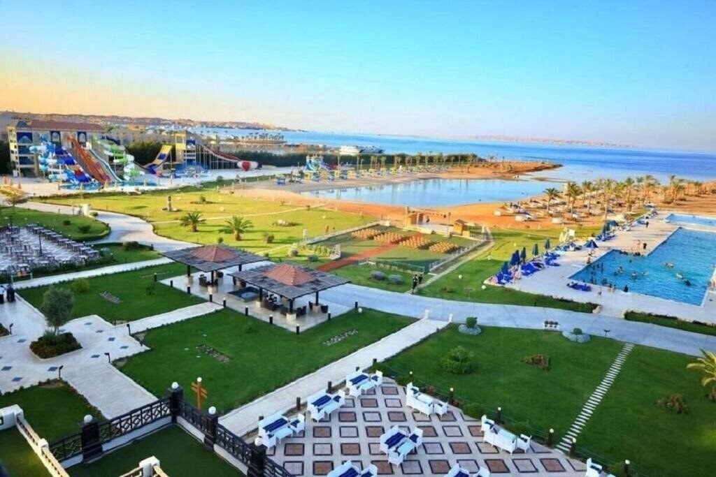 Zdjęcie Gravity Hurghada & Aquapark (ex. Samra Bay Hotel & Resort) 5*