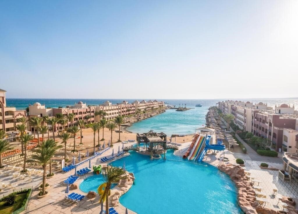 Hotel Sunny Days El Palacio Resort & SPA (ex. Sunny Days Resort & Aqua Park) 4*