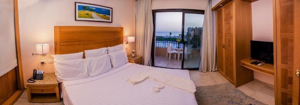 Фото Sky View Suites Hotel 3*