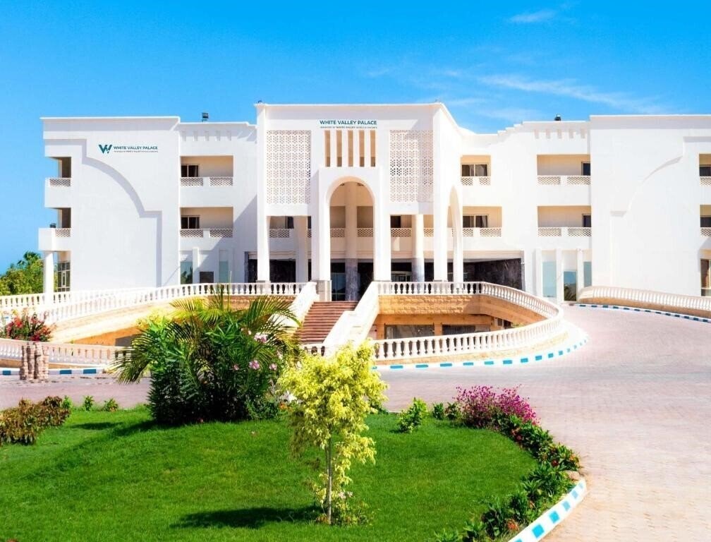 Готель White Valley Palace (ex. Emerald Beach & Resort, Golden 5 Emerald) 5*