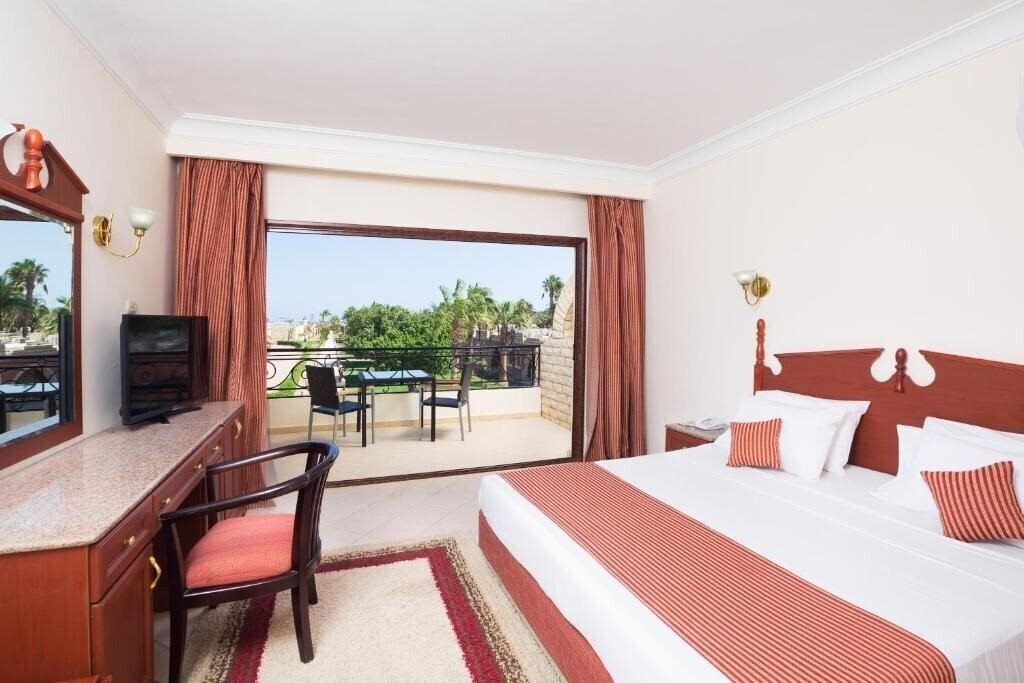 Zdjęcie Aladdin Beach Resort 4*