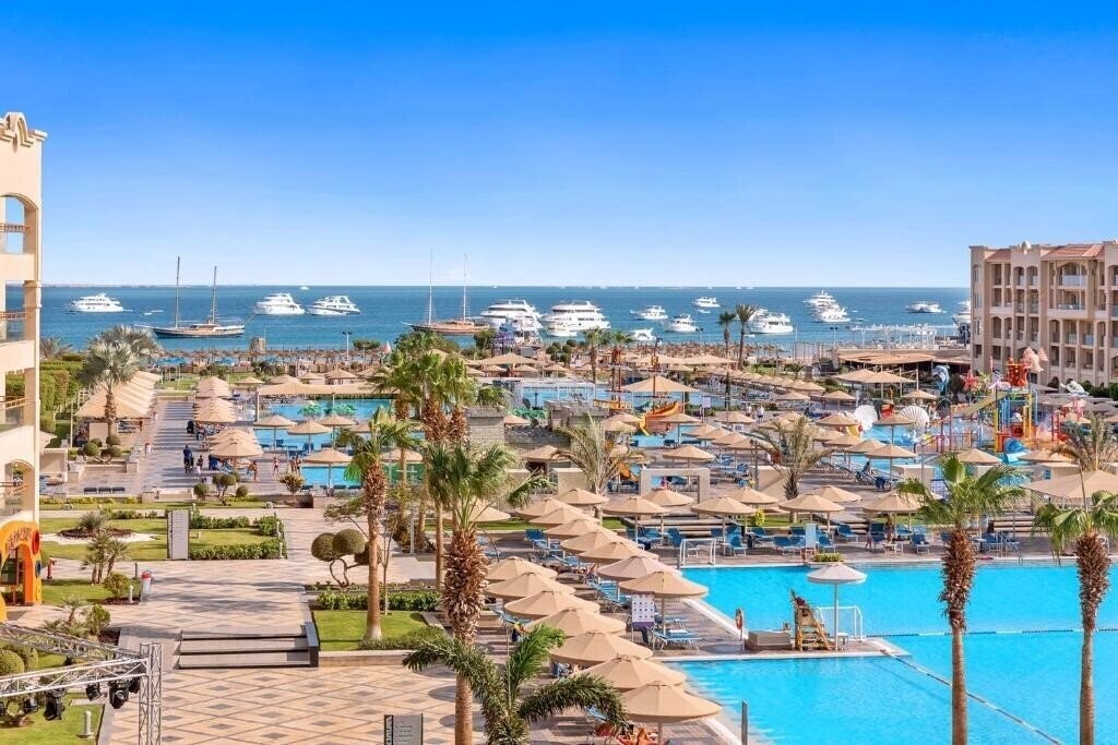 Отель Pickalbatros White Beach Resort 5*