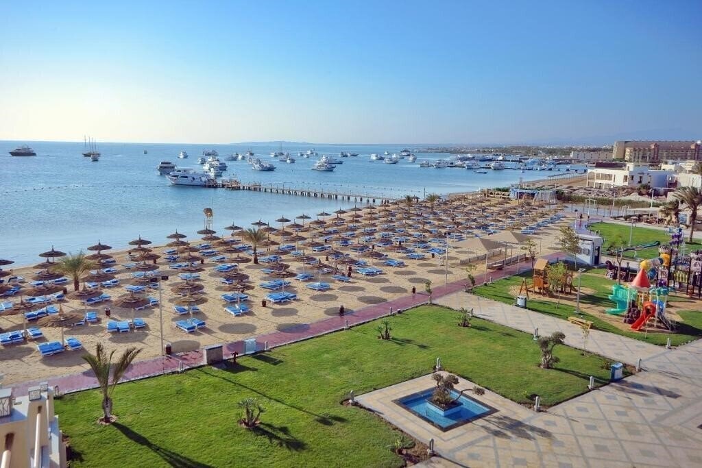 Фото Pickalbatros White Beach Resort 5*