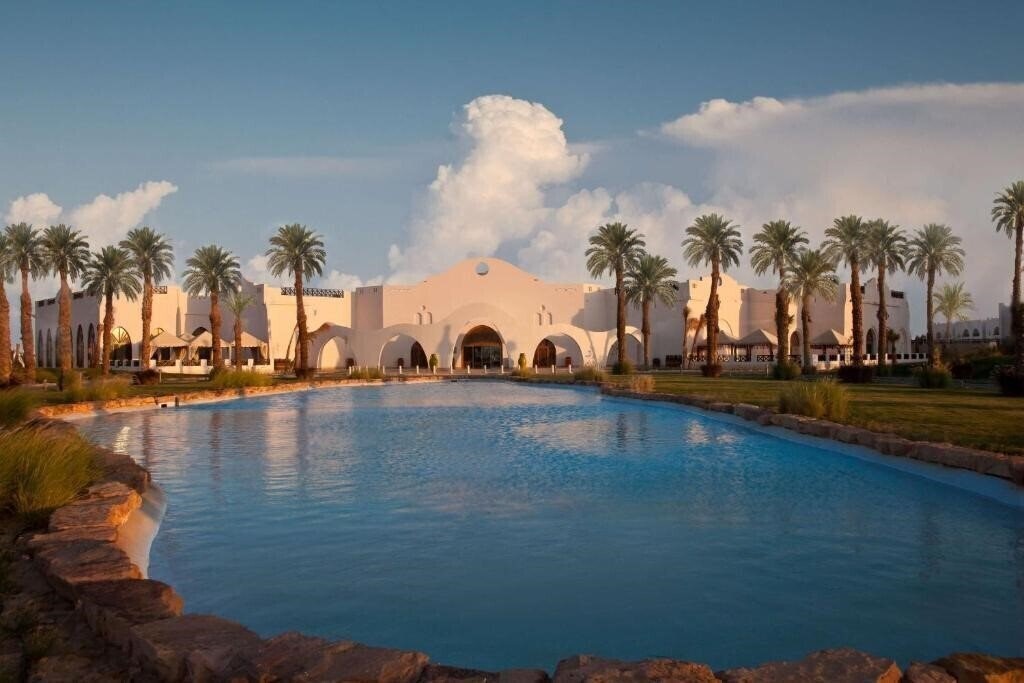 Готель Hilton Marsa Alam Nubian Resort 5*