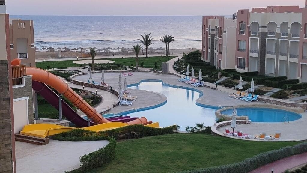 Hotel Oyster Bay Beach Resort & SPA Luxury Serviced Condo 4*