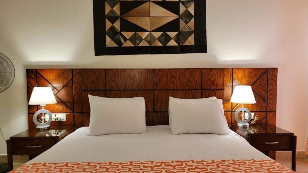 Zdjęcia Oyster Bay Beach Resort & SPA Luxury Serviced Condo 4*