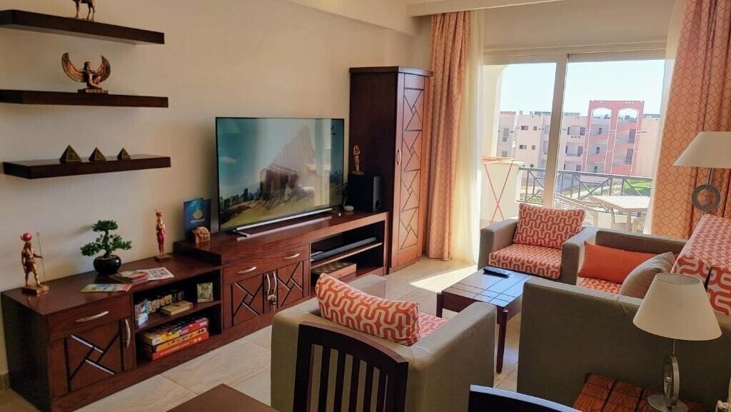 Zdjęcie Oyster Bay Beach Resort & SPA Luxury Serviced Condo 4*