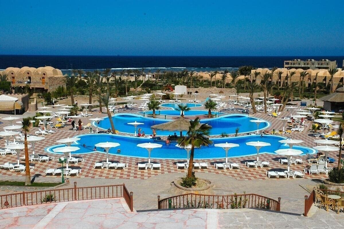 Готель Pensee Royal Garden (ex. The Three Corners Pensee Beach Resort) 4*