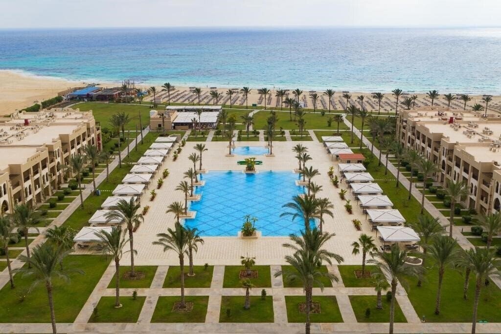 Отель Jaz Oriental Resort 5*