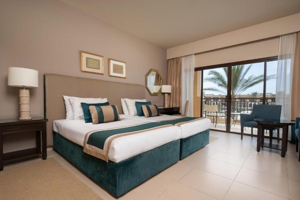Фото Jaz Oriental Resort 5*