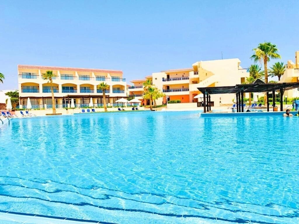 Зображення Ivy Cyrene Island (ex. Cyrene Island Hotel) 4*