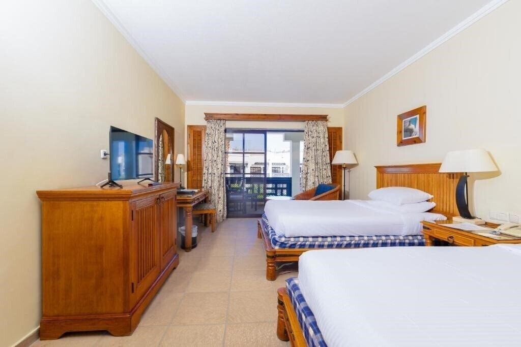 Zdjęcia Sharm Resort Hotel (ex. Sharm Plaza, Crowne Plaza Resort) 4*