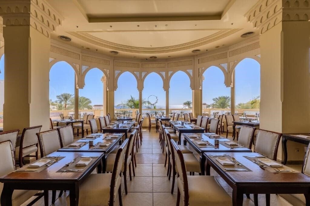Зображення Continental Plaza Beach Resort 4*