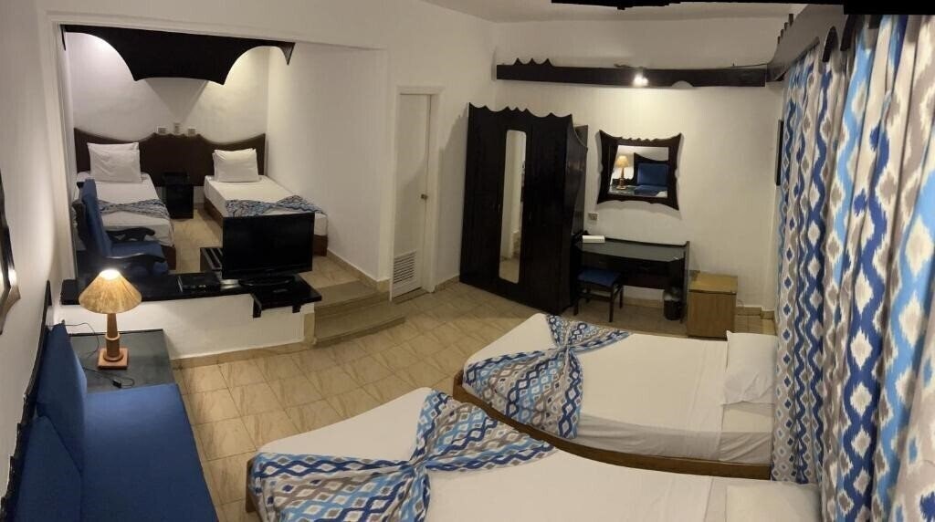 Отель Aida Hotel 3*