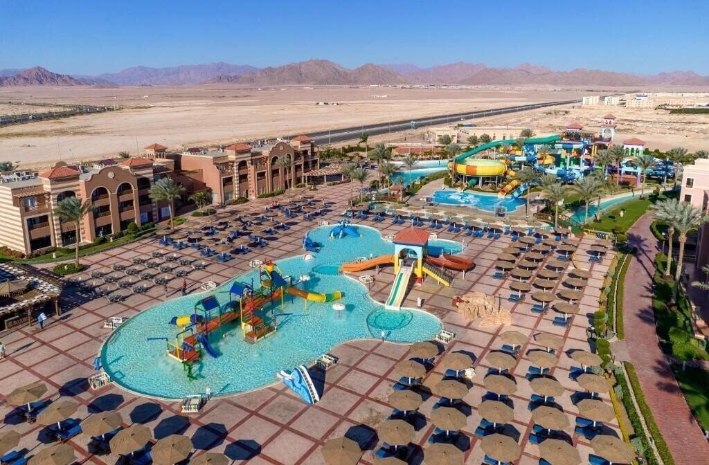 Hotel Charmillion Club Aqua Park 5*