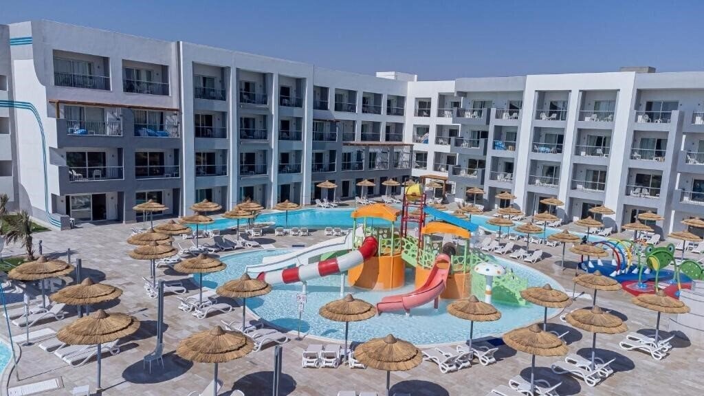 Фото Amwaj Beach Club Resort 4*