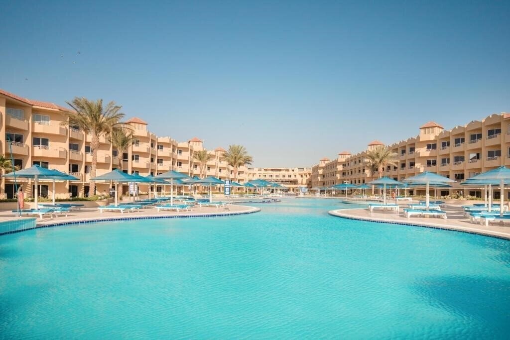 Hotel Amwaj Beach Club Resort (ex. Amwaj Blue Beach Resort, Pickalbatros Beach Club) 4*