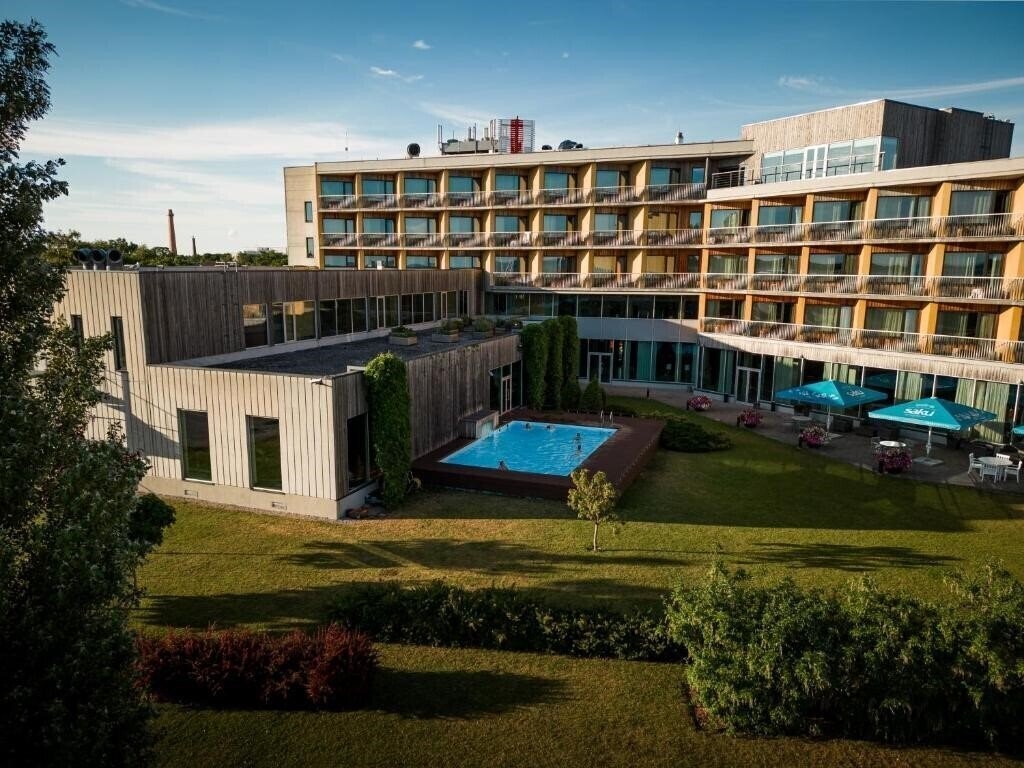 Готель Georg Ots Spa Hotel 4*