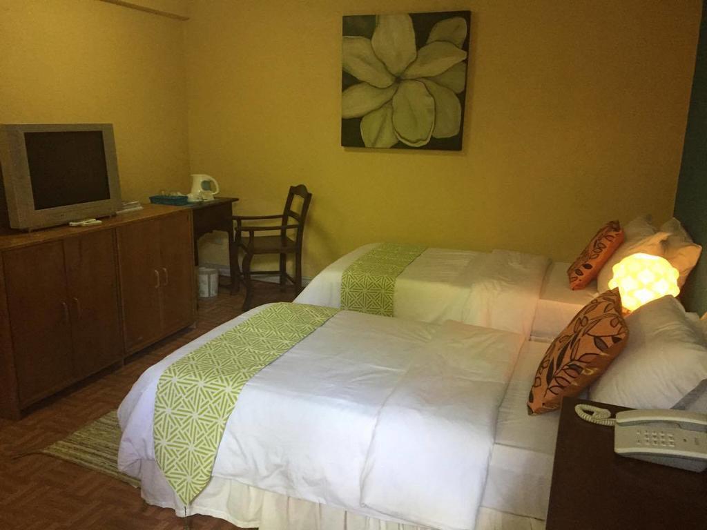 Отель Sun Villa Hilltop Resort & Spa 3*