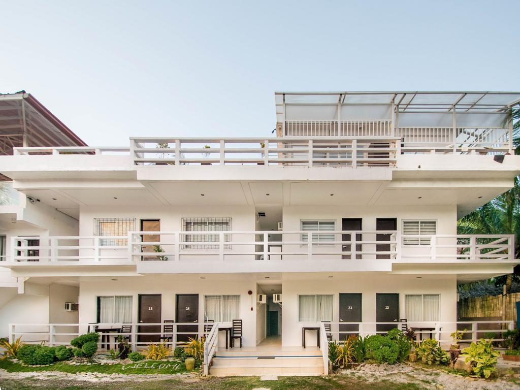 Отель The Beach House Boracay 4*