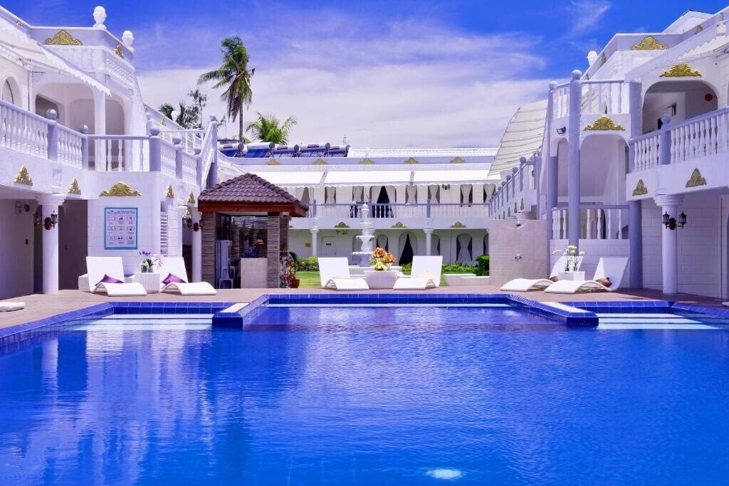 Отель Boracay Summer Palace 3*