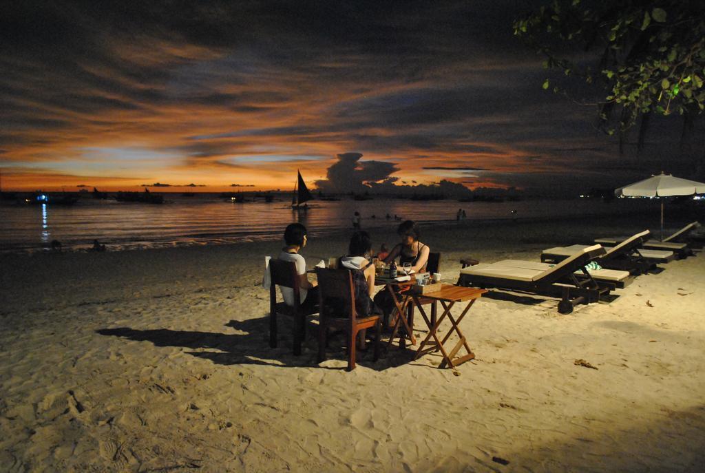 Фотографія Surfside Boracay Resort 3*