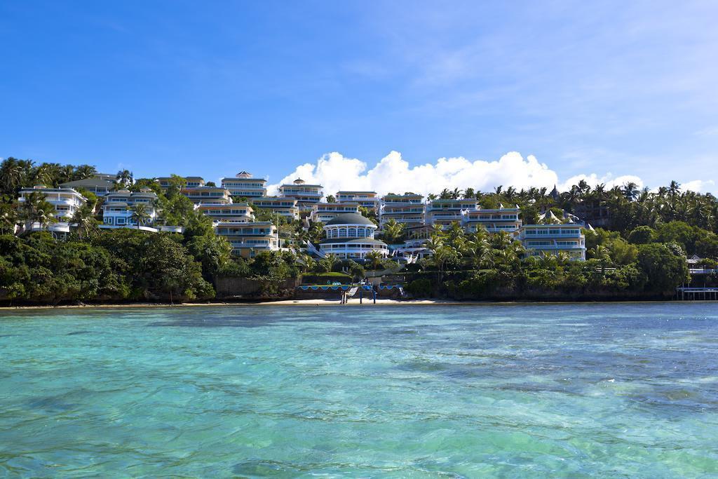 Отель Monaco Suites De Boracay 5*