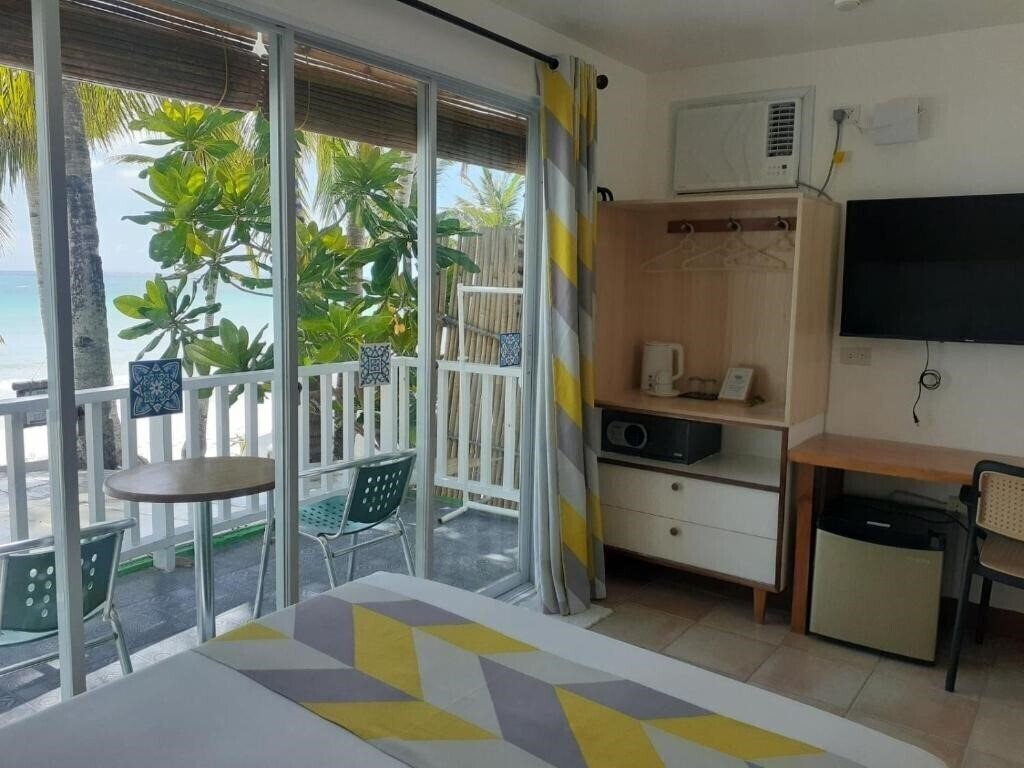 Фотографія Bluewaves Beach House 3*