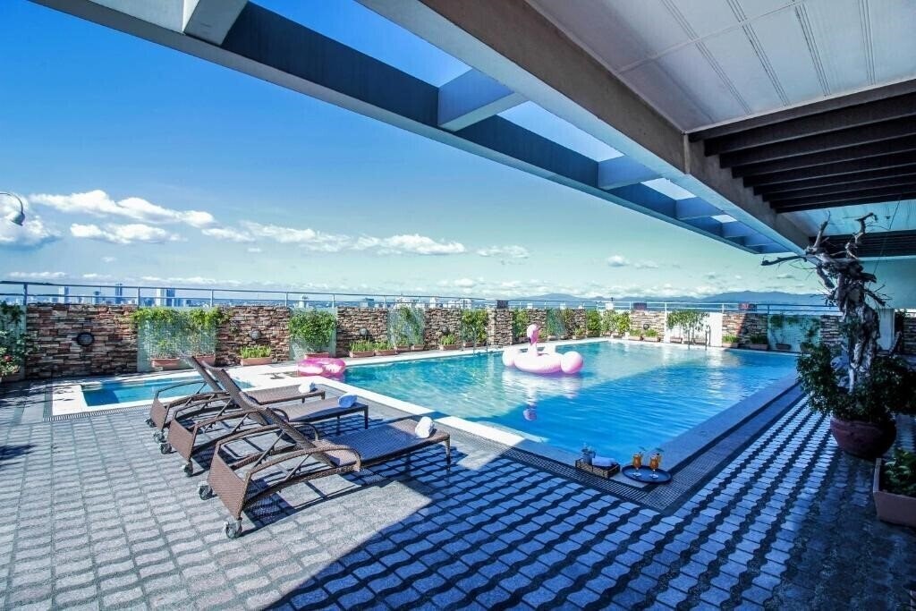 Фотография Greenhills Elan Hotel Modern 3*