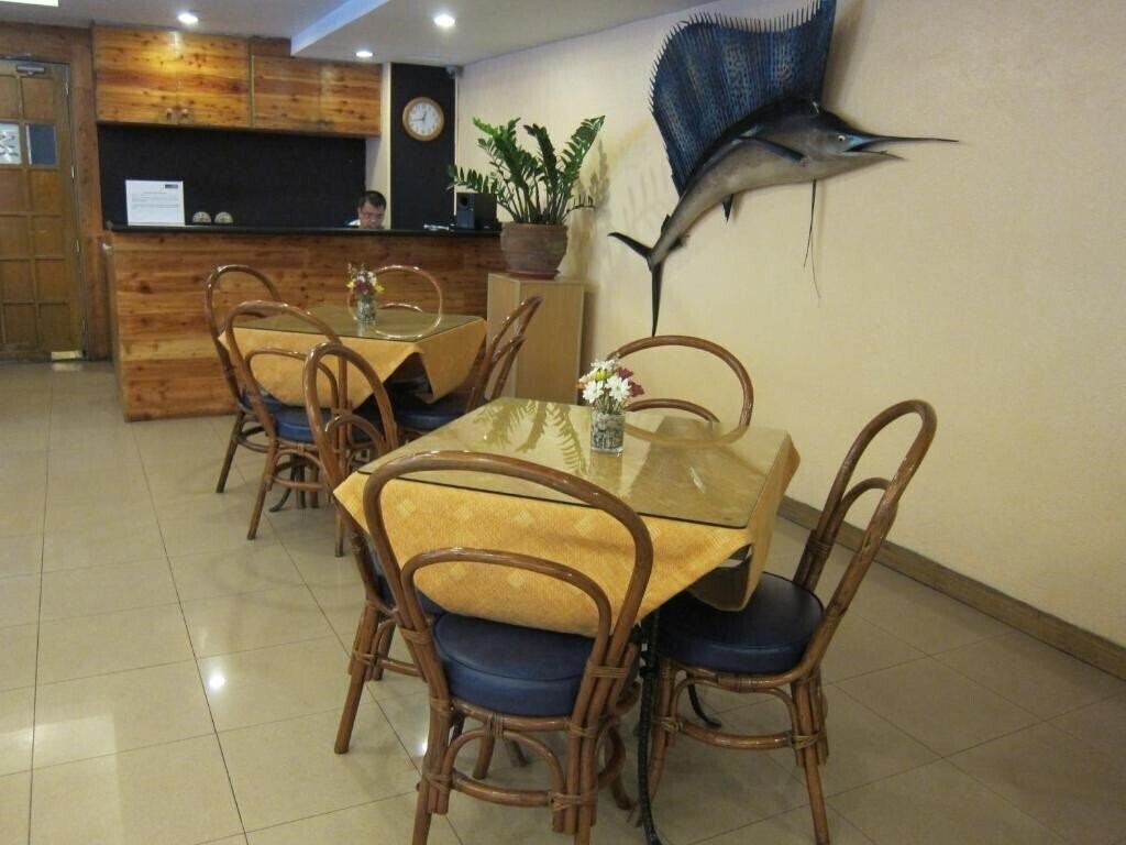Зображення Nichols Airport Hotel 3*