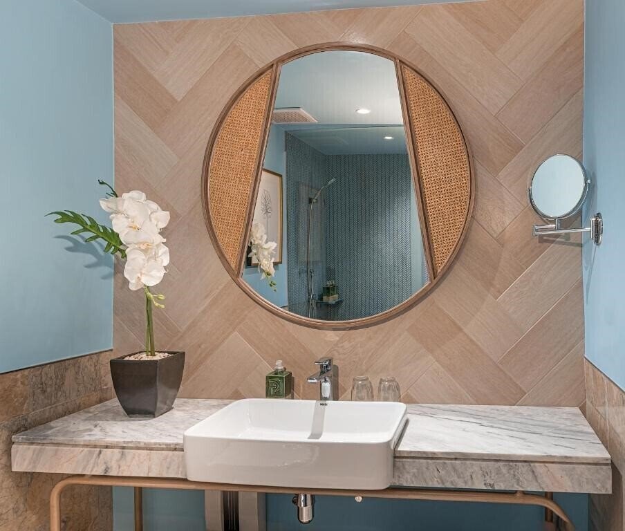 Изображение Makati Palace Hotel 3*