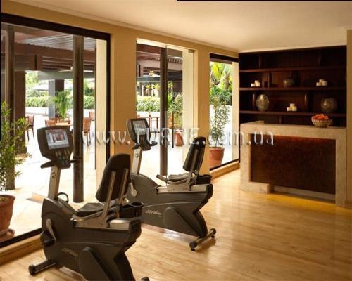 Готель Peninsula 5*