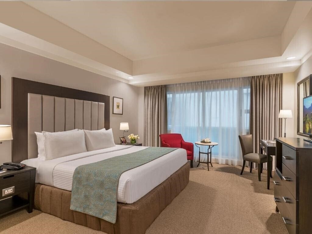 Отель Somerset Millenium Makati 4*